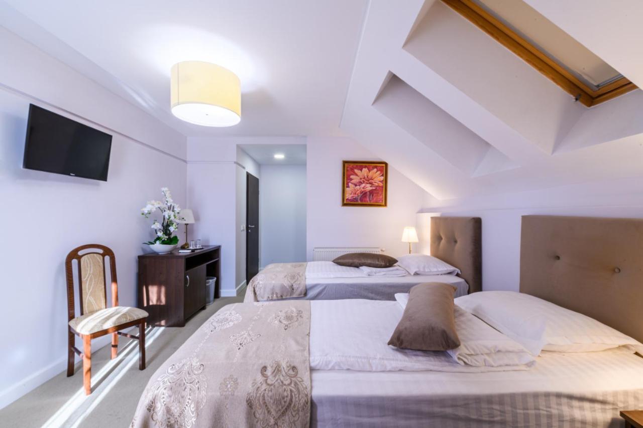 Vila Palace Caransebeş 外观 照片