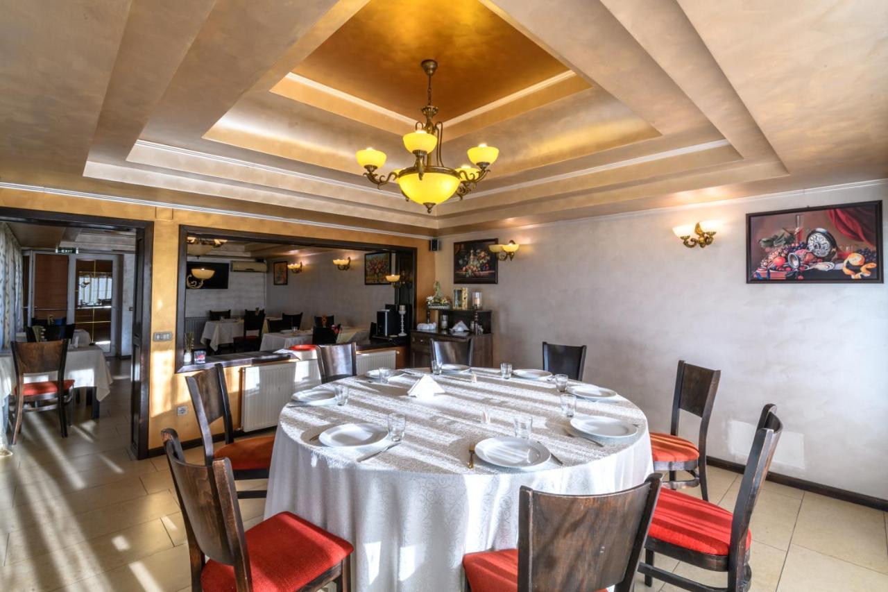 Vila Palace Caransebeş 外观 照片