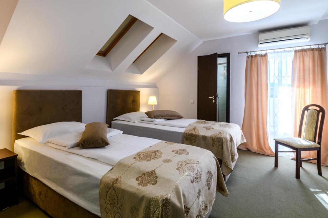 Vila Palace Caransebeş 外观 照片